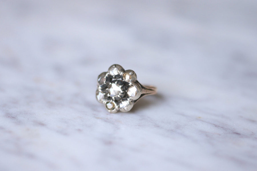 Antique gold and diamonds daisy engagement ring - Galerie Pénélope
