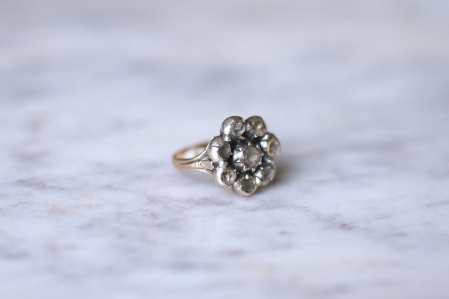 Antique gold and diamonds daisy engagement ring - Galerie Pénélope