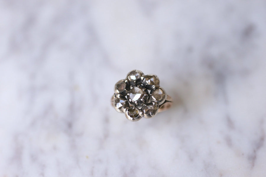 Antique gold and diamonds daisy engagement ring - Galerie Pénélope