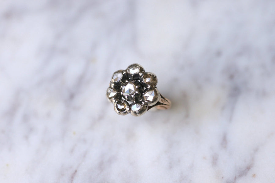 Antique gold and diamonds daisy engagement ring - Galerie Pénélope