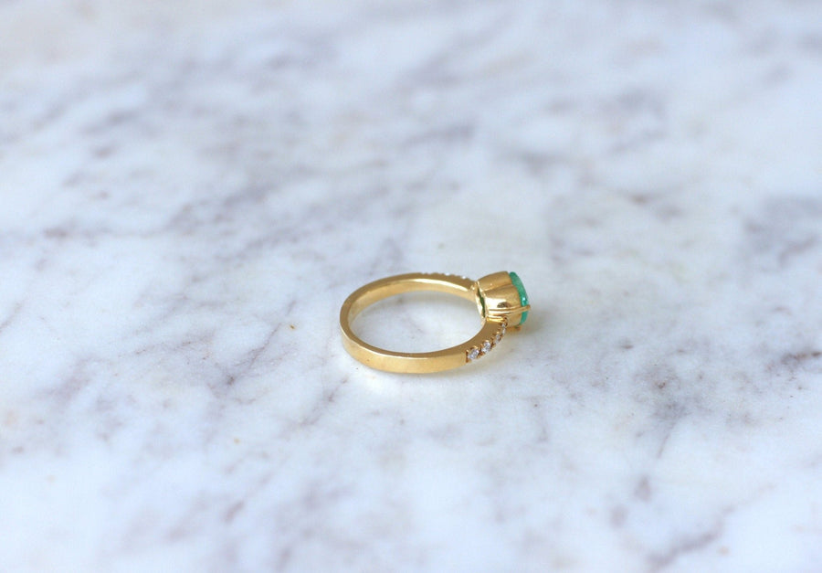 Vintage engagement ring, emerald heart and diamonds on yellow gold - Penelope Gallery