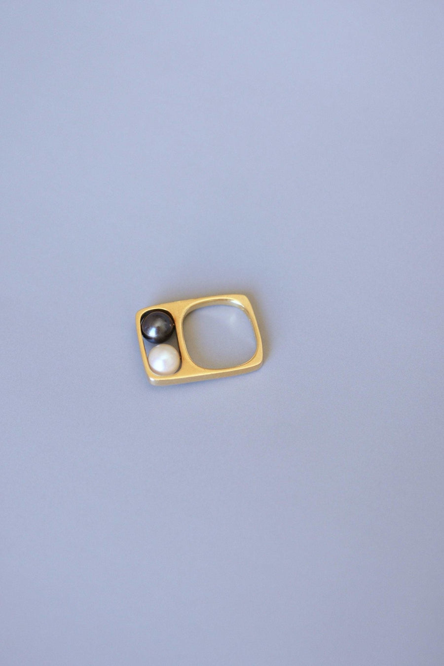 Two pearls Dinh Van ring for Pierre Cardin - Galerie Pénélope
