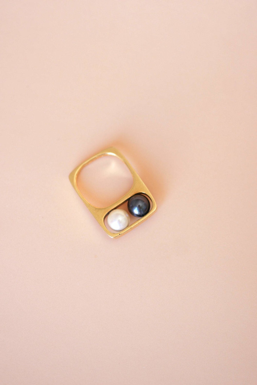Two pearls Dinh Van ring for Pierre Cardin - Galerie Pénélope