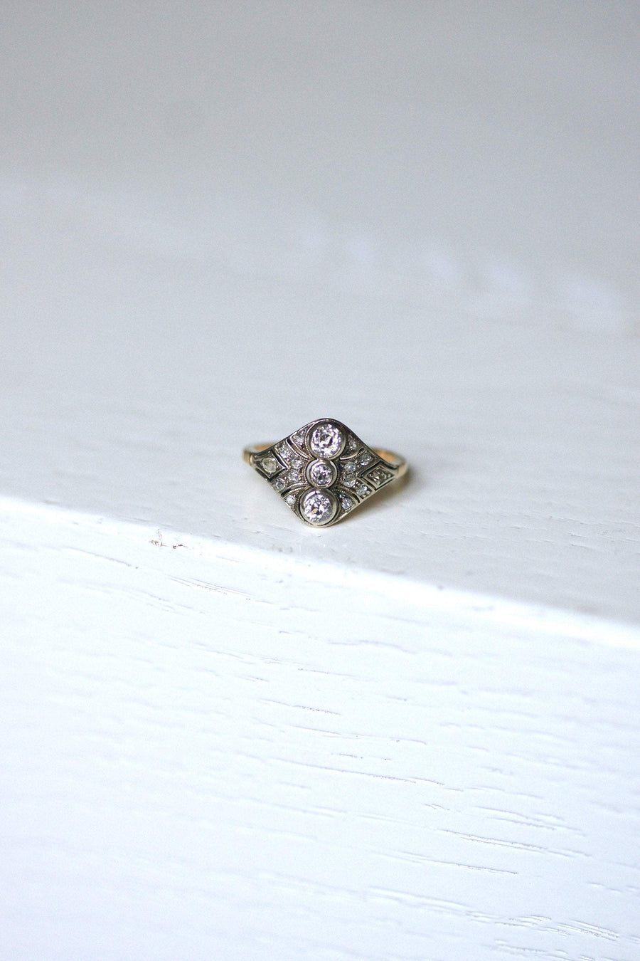 Art Deco diamond dome ring on gold and silver - Galerie Pénélope