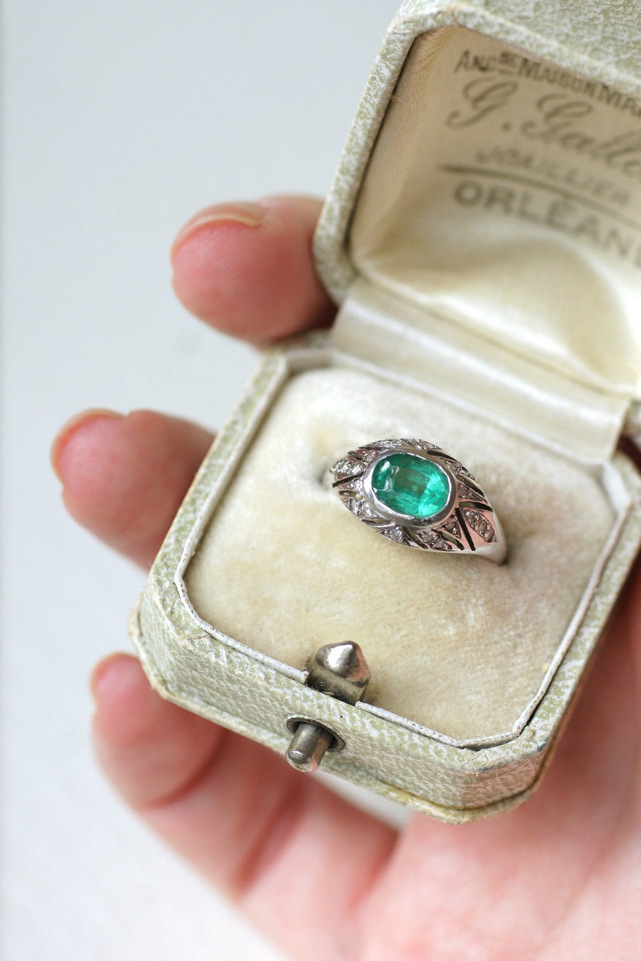 Art Deco Dome Ring, emerald and diamonds - Penelope Gallery
