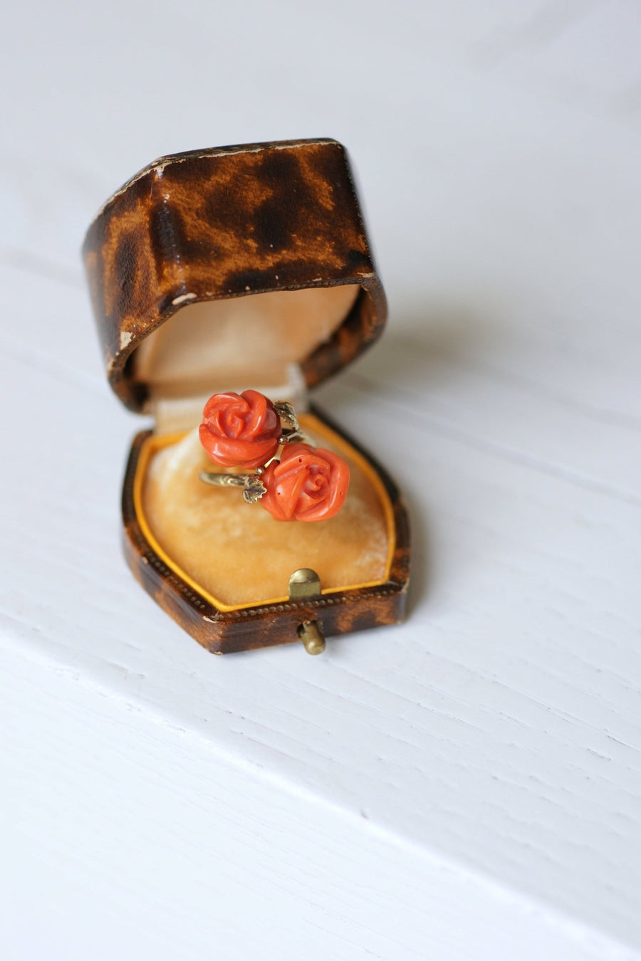 Double coral and gold flower ring - Penelope Gallery