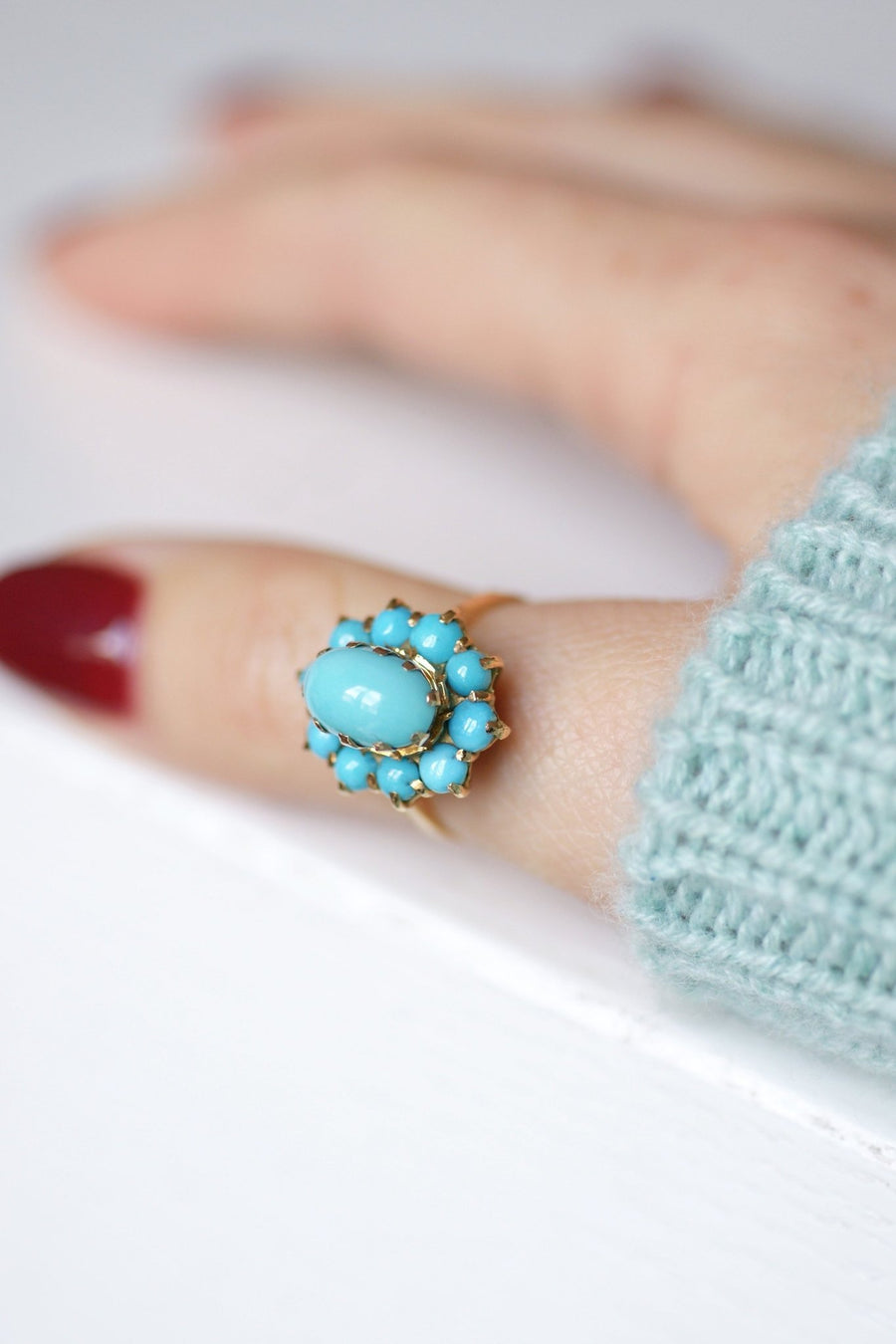 Vintage 18KT yellow gold flower ring with turquoise cabochons - Penelope Gallery
