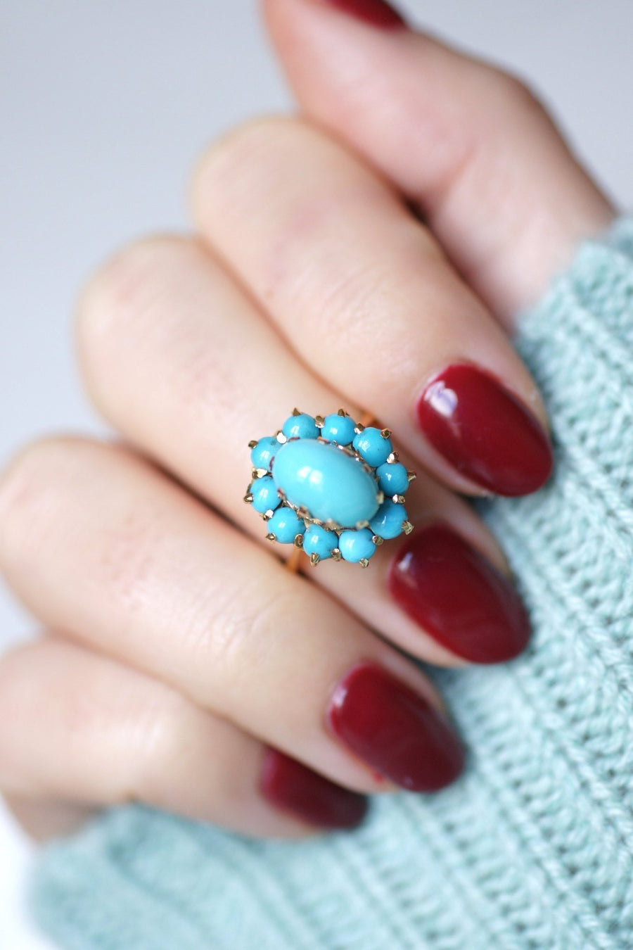 Vintage 18KT yellow gold flower ring with turquoise cabochons - Penelope Gallery