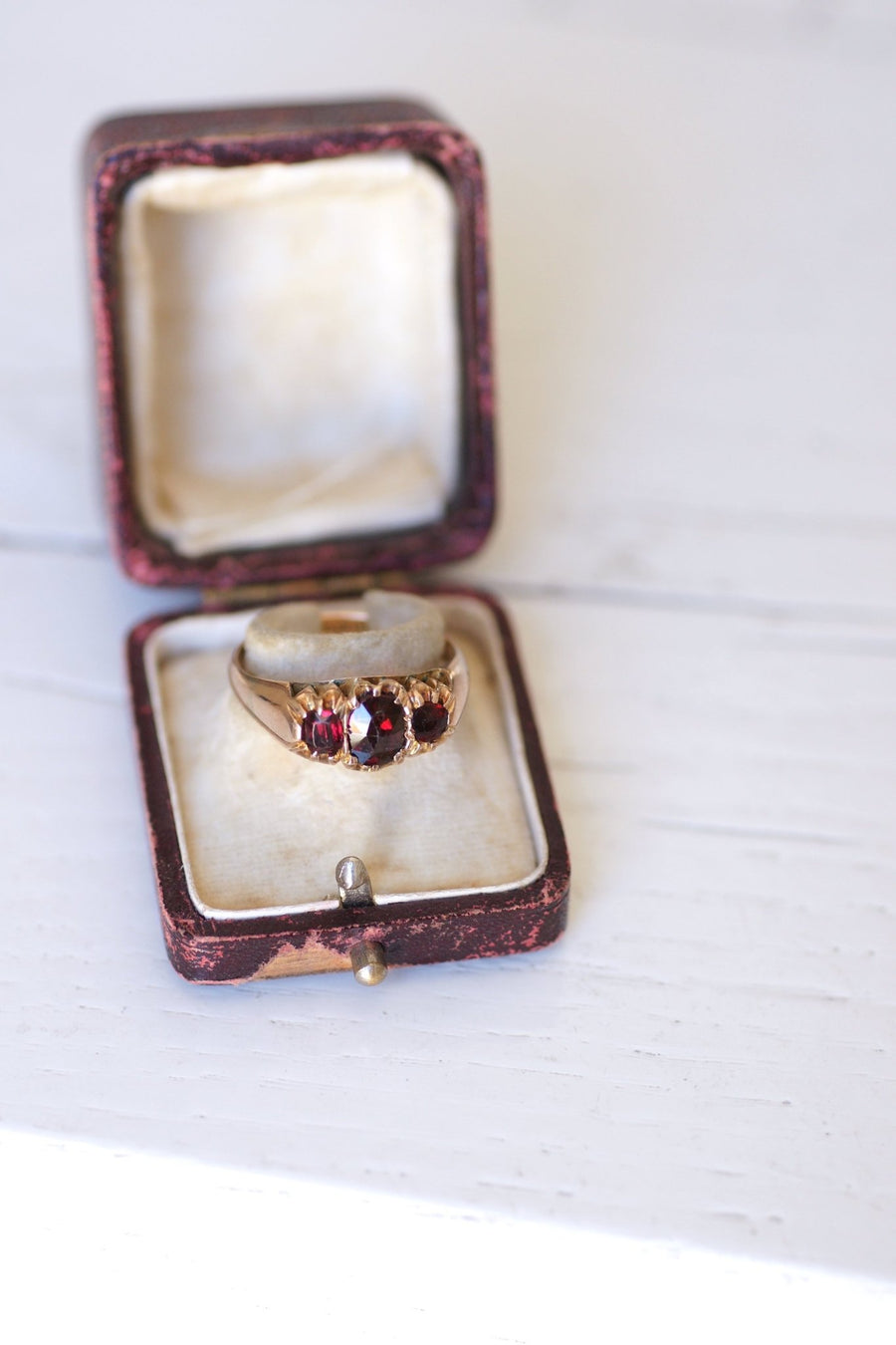 Antique pink gold and garnet garter ring - Penelope Gallery