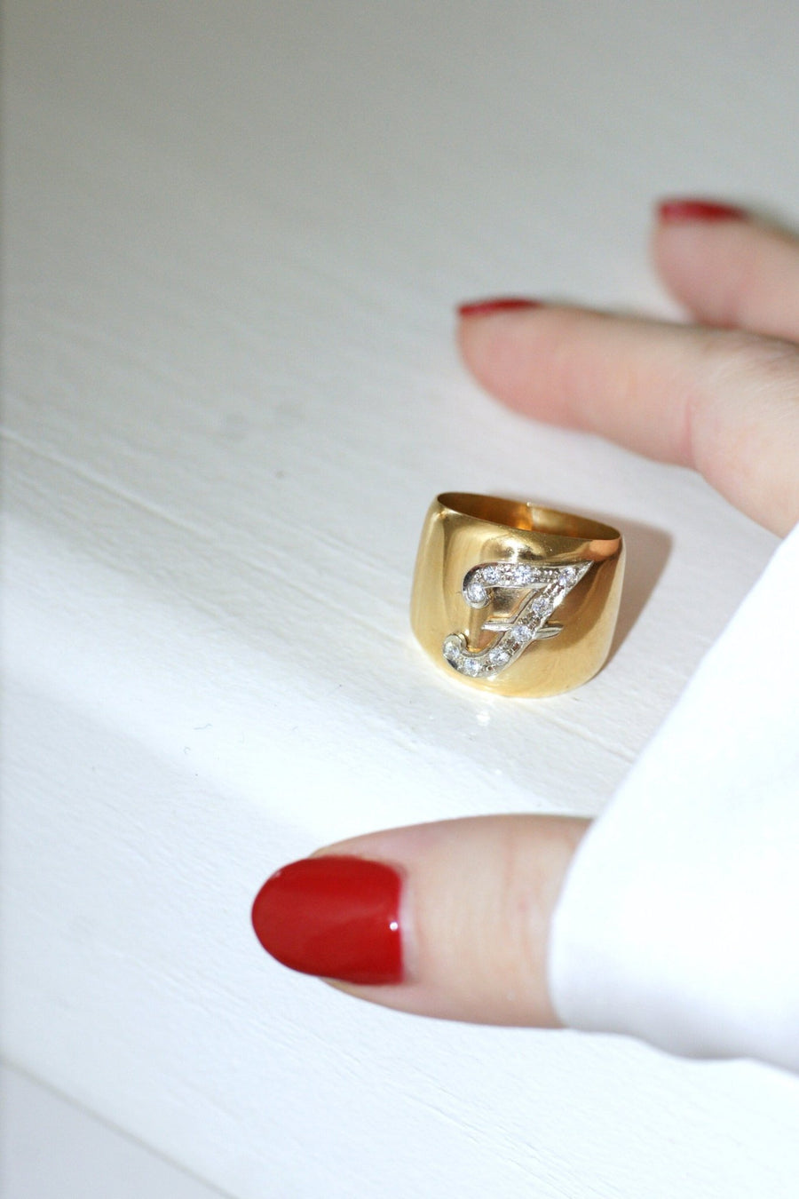 Gold ring letter F - Penelope Gallery