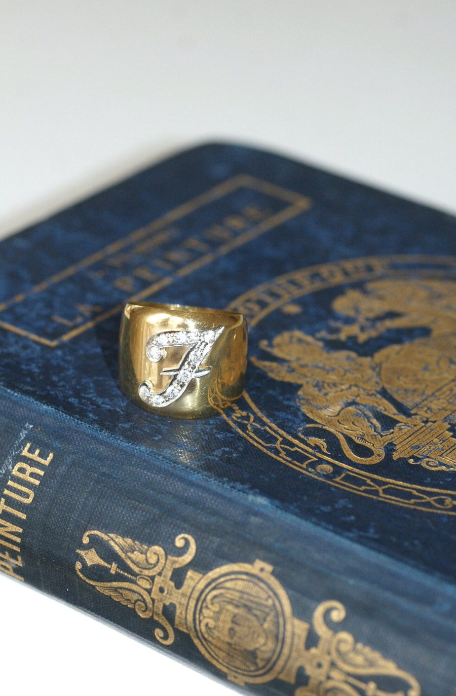 Gold ring letter F - Penelope Gallery