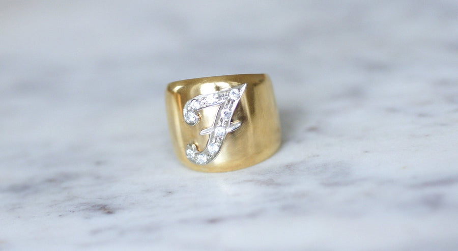 Gold ring letter F - Penelope Gallery