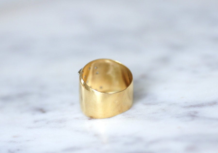 Gold ring letter F - Penelope Gallery