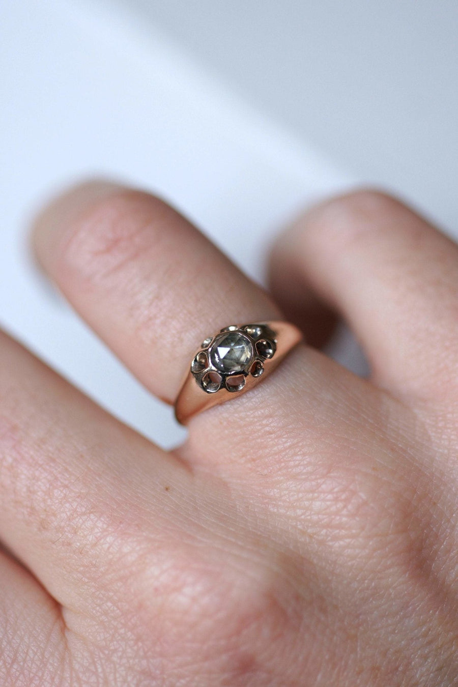 Antique Victorian gold and diamond rush ring - Galerie Pénélope