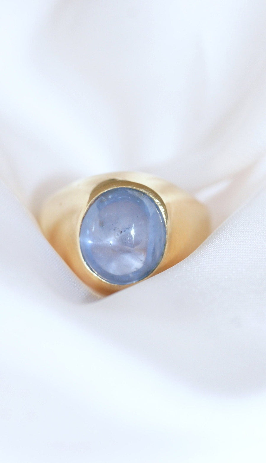 Vintage yellow gold and star sapphire ring - Galerie Pénélope