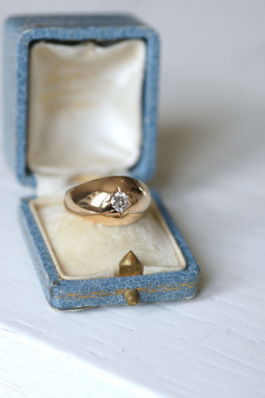Vintage rose gold and diamond ring - Penelope Gallery