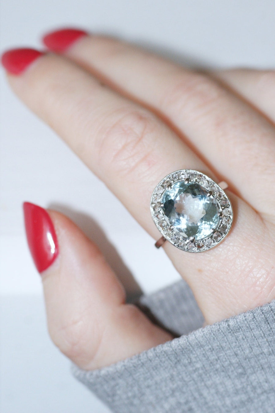 Antique daisy ring with aquamarine and diamonds - Galerie Pénélope