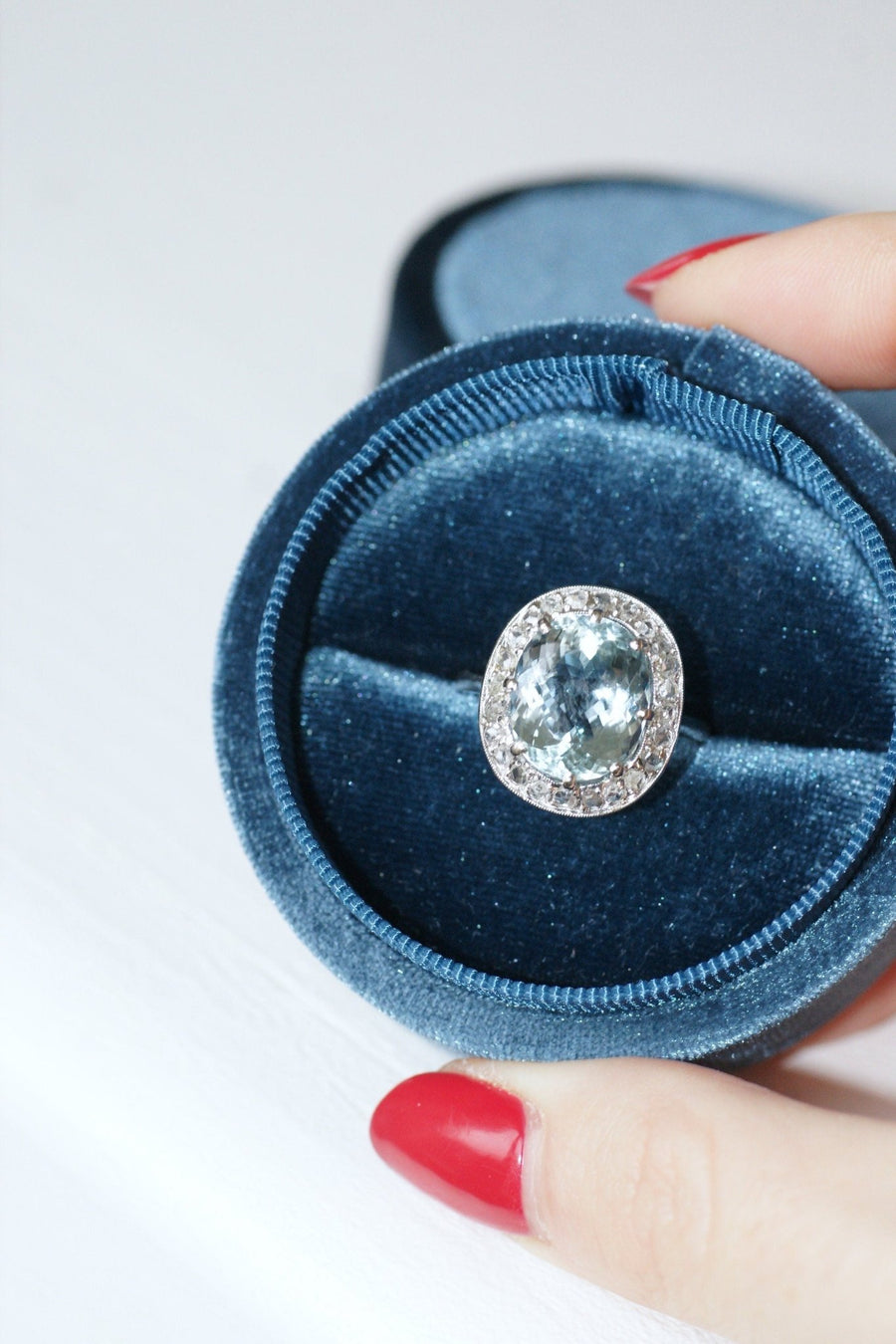 Antique daisy ring with aquamarine and diamonds - Galerie Pénélope