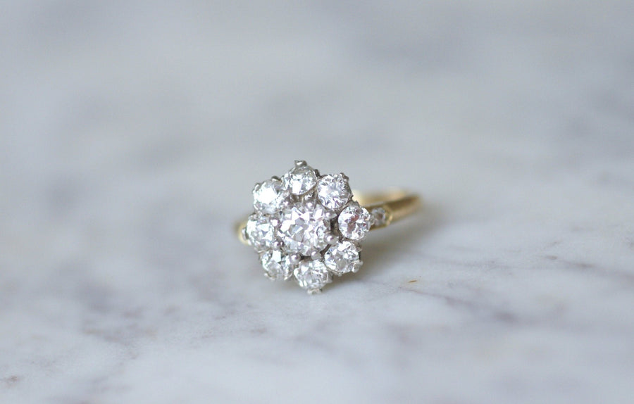 Antique daisy ring with diamonds 2.30 Cts - Penelope Gallery