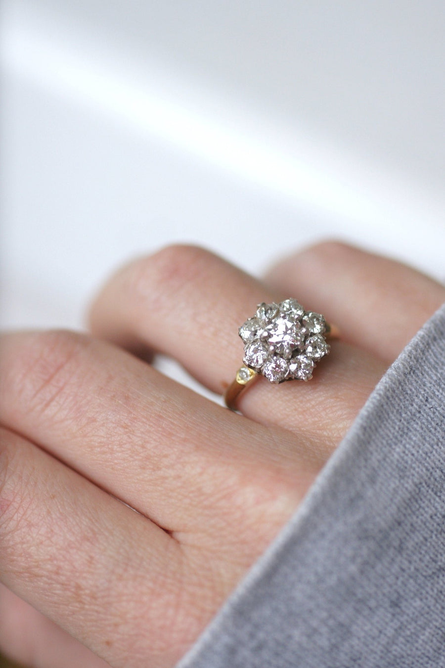 Antique daisy ring with diamonds 2.30 Cts - Penelope Gallery