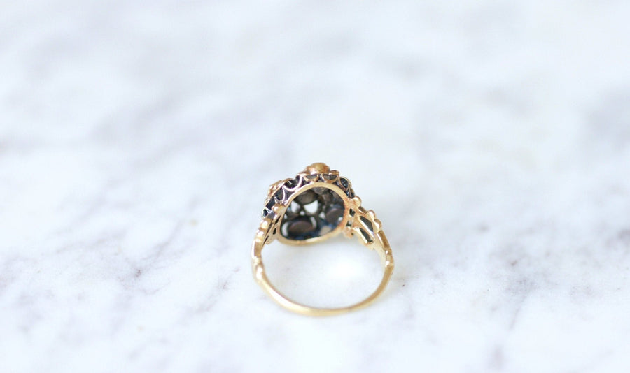 Antique gold daisy ring with rose cut diamonds - Penelope Gallery