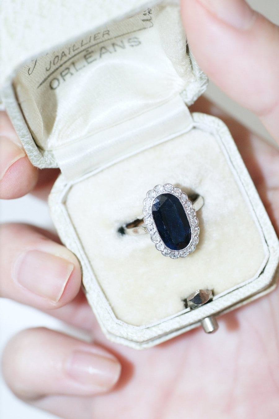 Sapphire and diamond Art Deco daisy ring - Penelope Gallery