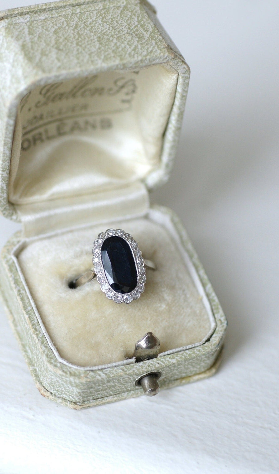 Sapphire and diamond Art Deco daisy ring - Penelope Gallery