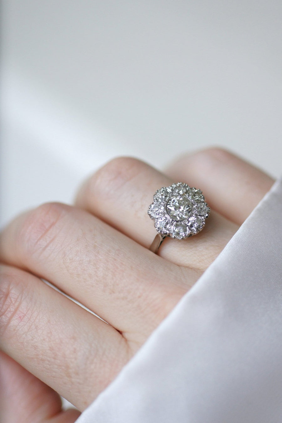 2-carat diamond daisy ring - Galerie Pénélope