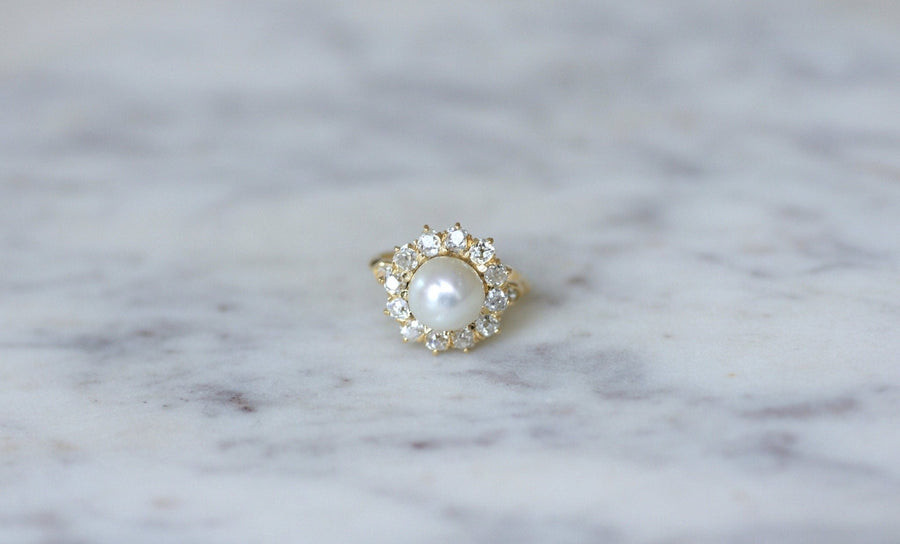 Daisy ring with diamonds and fine pearl - Penelope Gallery
