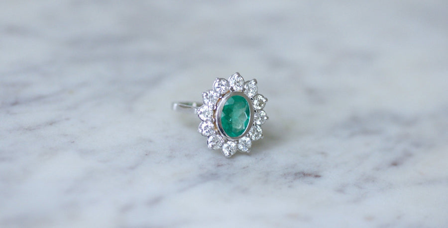 Emerald daisy ring 1.75 Cts and diamonds - Galerie Pénélope