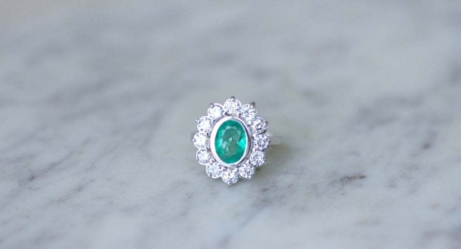 Emerald daisy ring 1.75 Cts and diamonds - Galerie Pénélope
