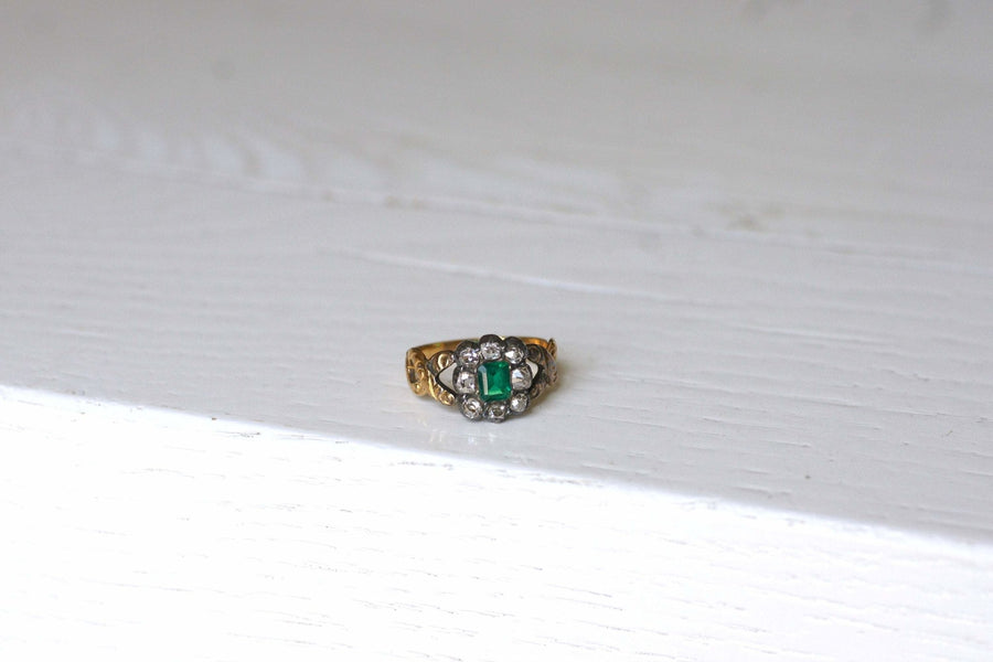 Colombian emerald daisy ring with diamonds - Penelope Gallery