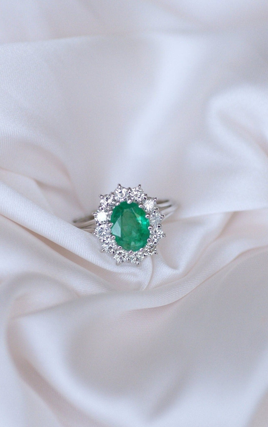 Emerald & diamond daisy ring - Penelope Gallery