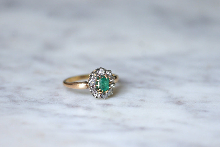 Emerald and diamond daisy ring - Penelope Gallery