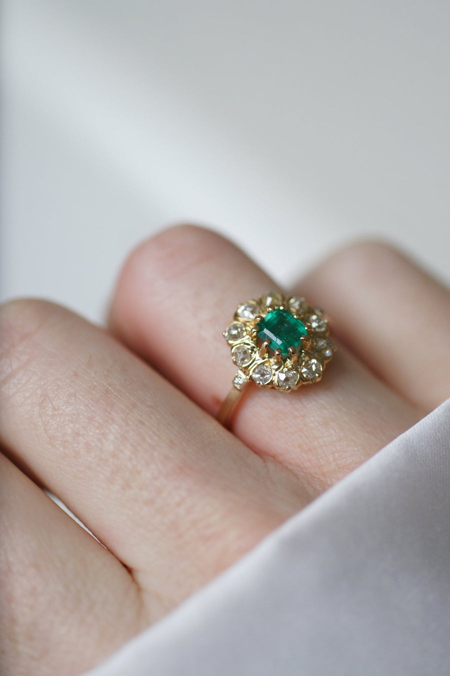 Emerald and diamond daisy ring - Penelope Gallery