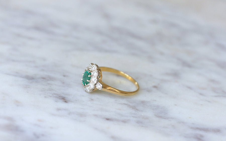 Emerald and diamond daisy ring on gold - Galerie Pénélope