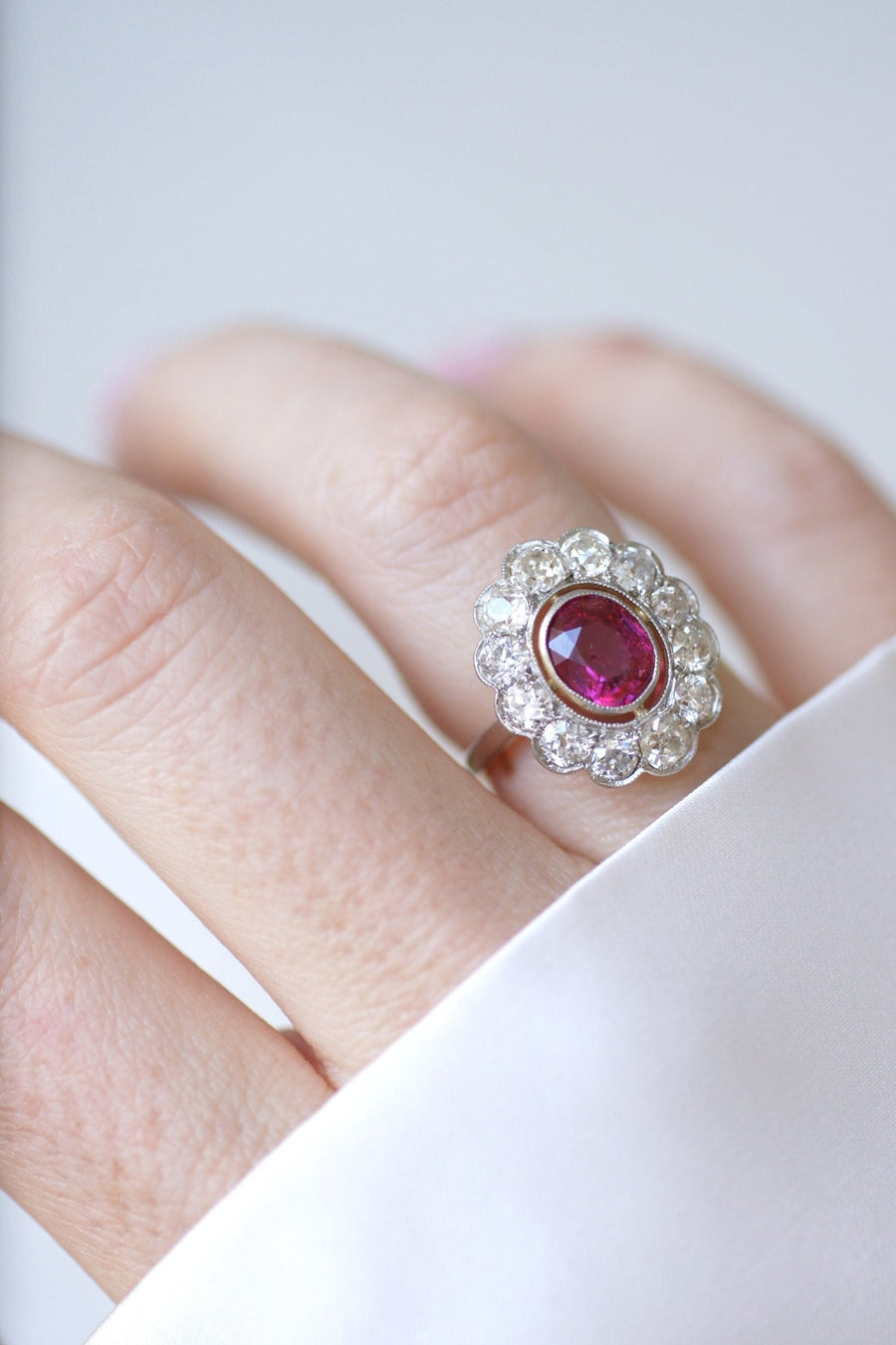 Daisy ring, unheated Birman ruby 1.60 Cts, diamonds - Penelope Gallery