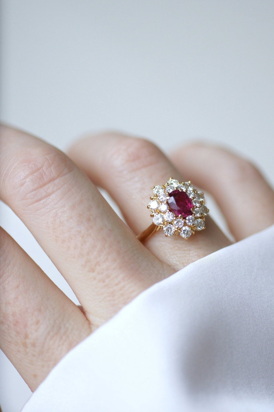 Ruby daisy ring set with diamonds - Galerie Pénélope