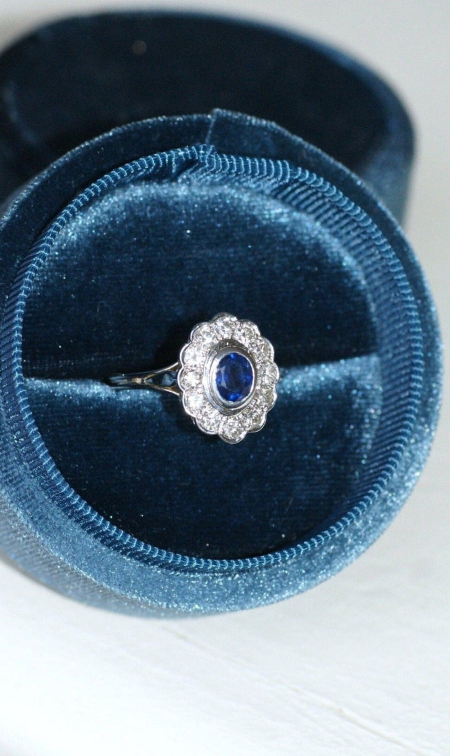 Sapphire daisy ring with diamonds - Penelope Gallery