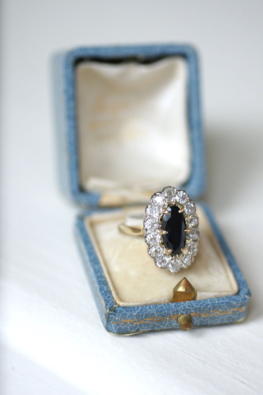 Sapphire daisy ring with diamonds - Penelope Gallery