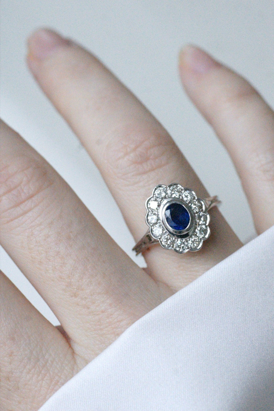 Sapphire daisy ring with diamonds - Penelope Gallery