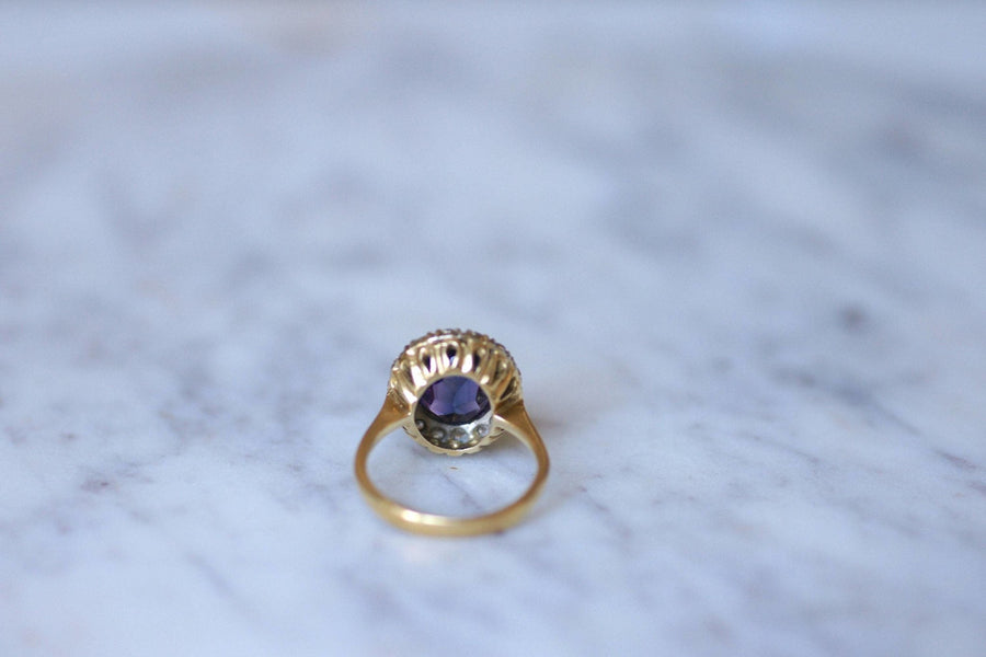Synthetic sapphire daisy ring surrounded by white sapphires - Penelope Gallery