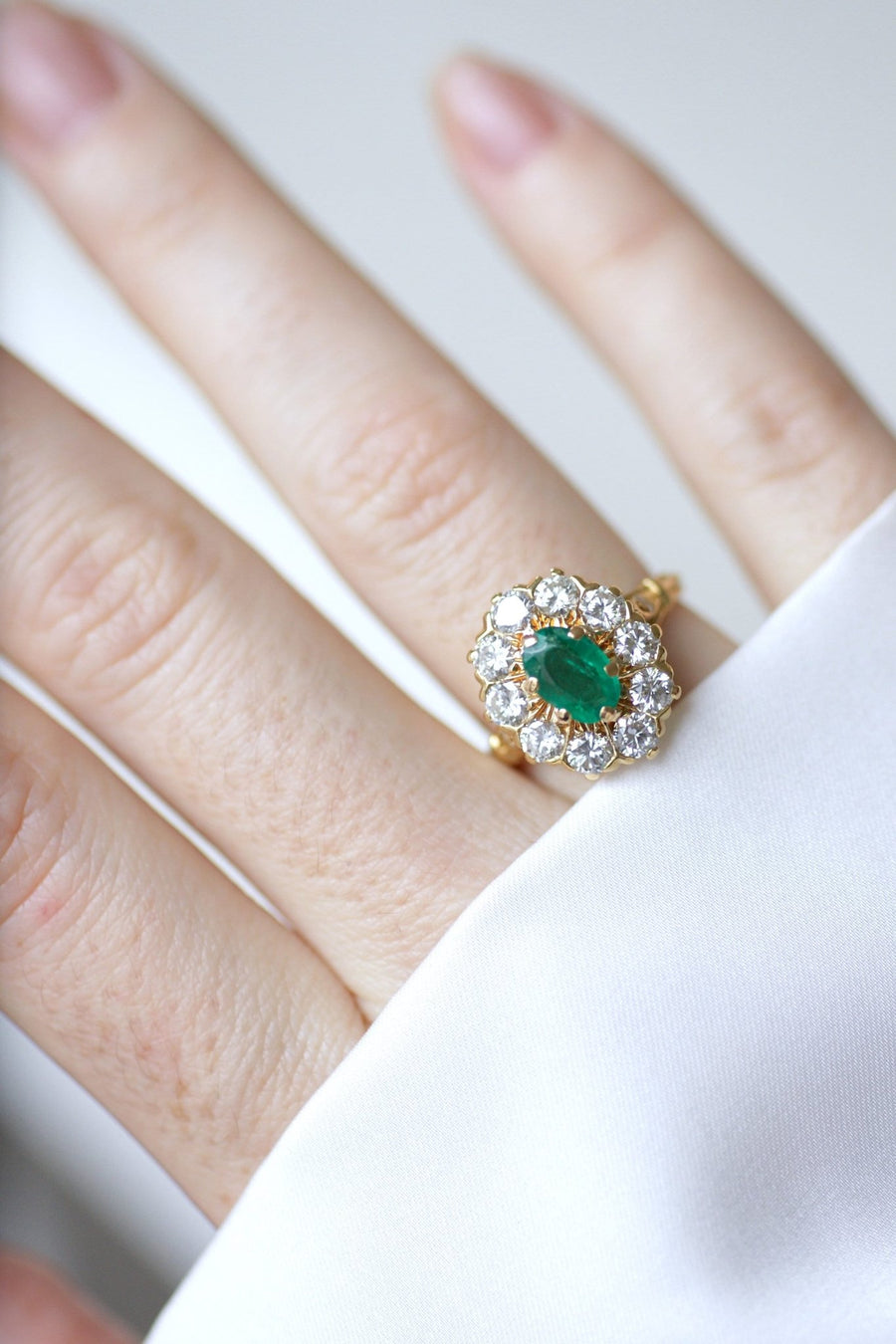 Vintage emerald and diamond daisy ring - Galerie Pénélope