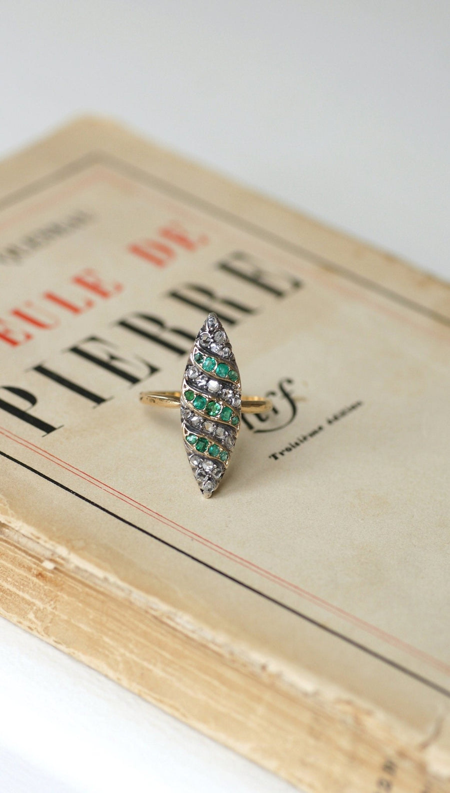 Antique marquise ring with emeralds and diamonds on gold and silver - Penelope Gallery