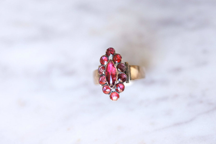 Antique marquise ring in gold and garnets from Perpignan - Galerie Pénélope