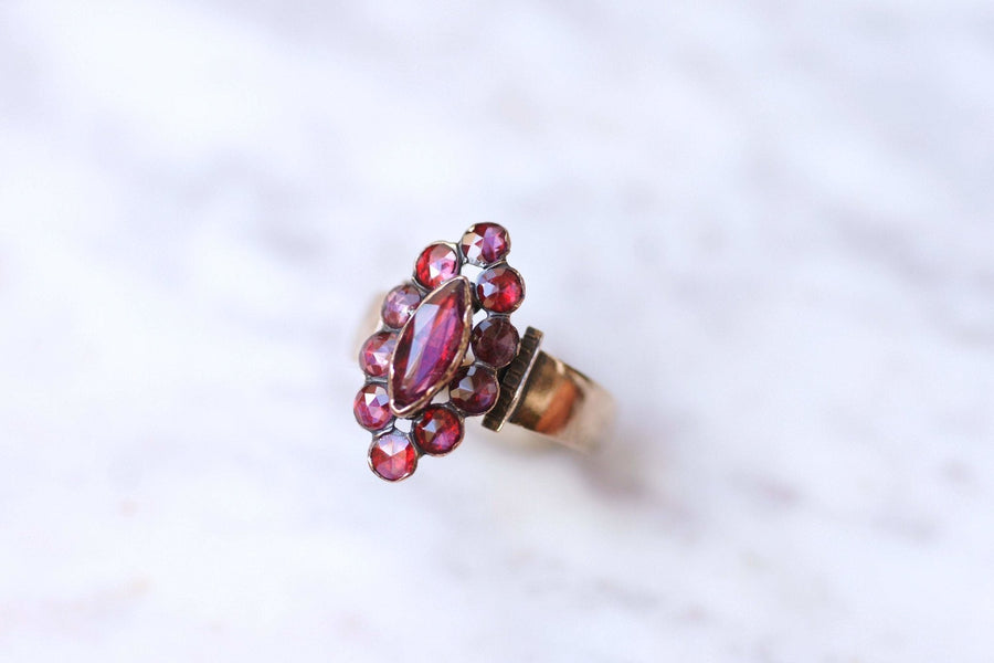Antique marquise ring in gold and garnets from Perpignan - Galerie Pénélope