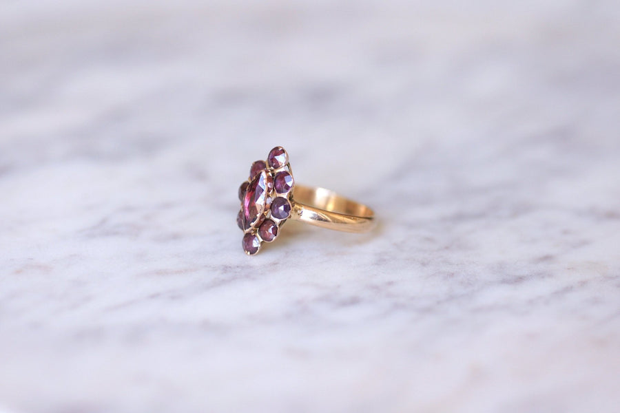 Antique marquise ring in gold and garnets from Perpignan - Galerie Pénélope