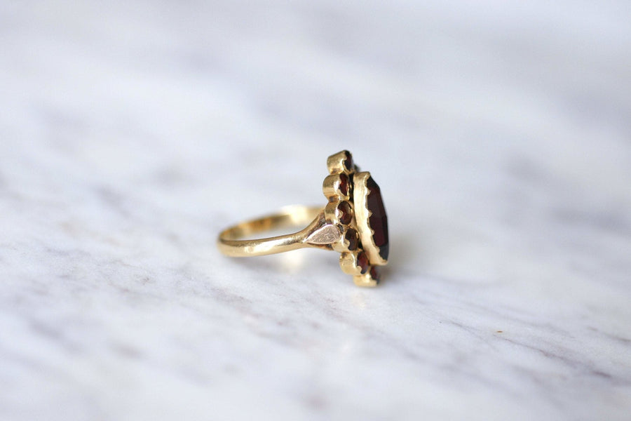 Antique marquise ring in gold and garnets from Perpignan - Galerie Pénélope