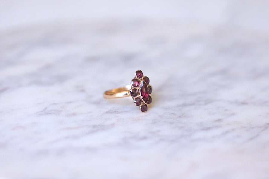 Antique marquise ring in gold and garnets from Perpignan - Galerie Pénélope