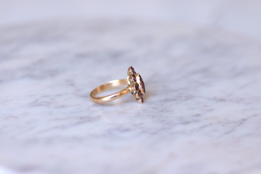 Antique marquise ring in gold and garnets from Perpignan - Galerie Pénélope